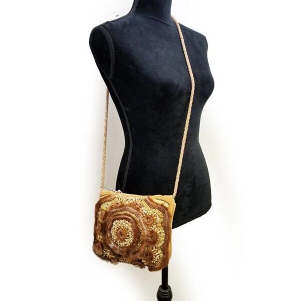 RD515 LEATHER ZIP TOP EMBROIDERED POUCH CROSS BODY